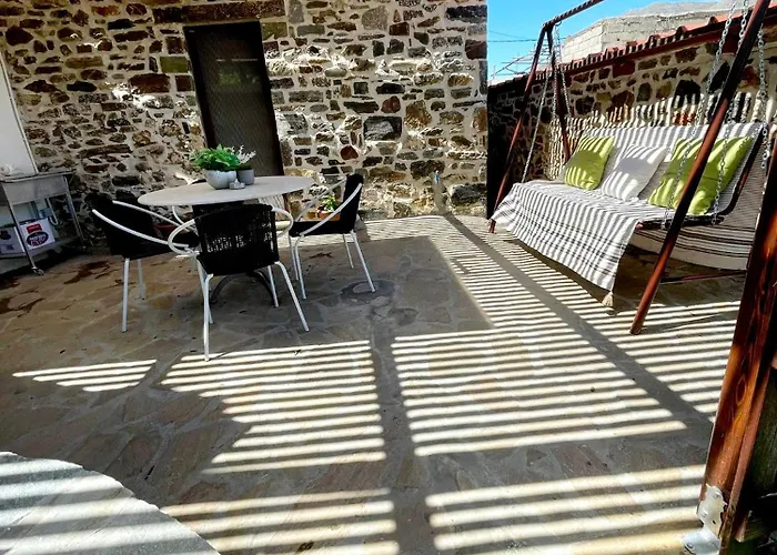 Platipodi Stone House