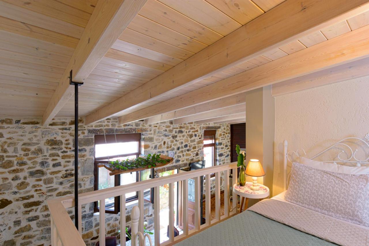 Platipodi Stone House *